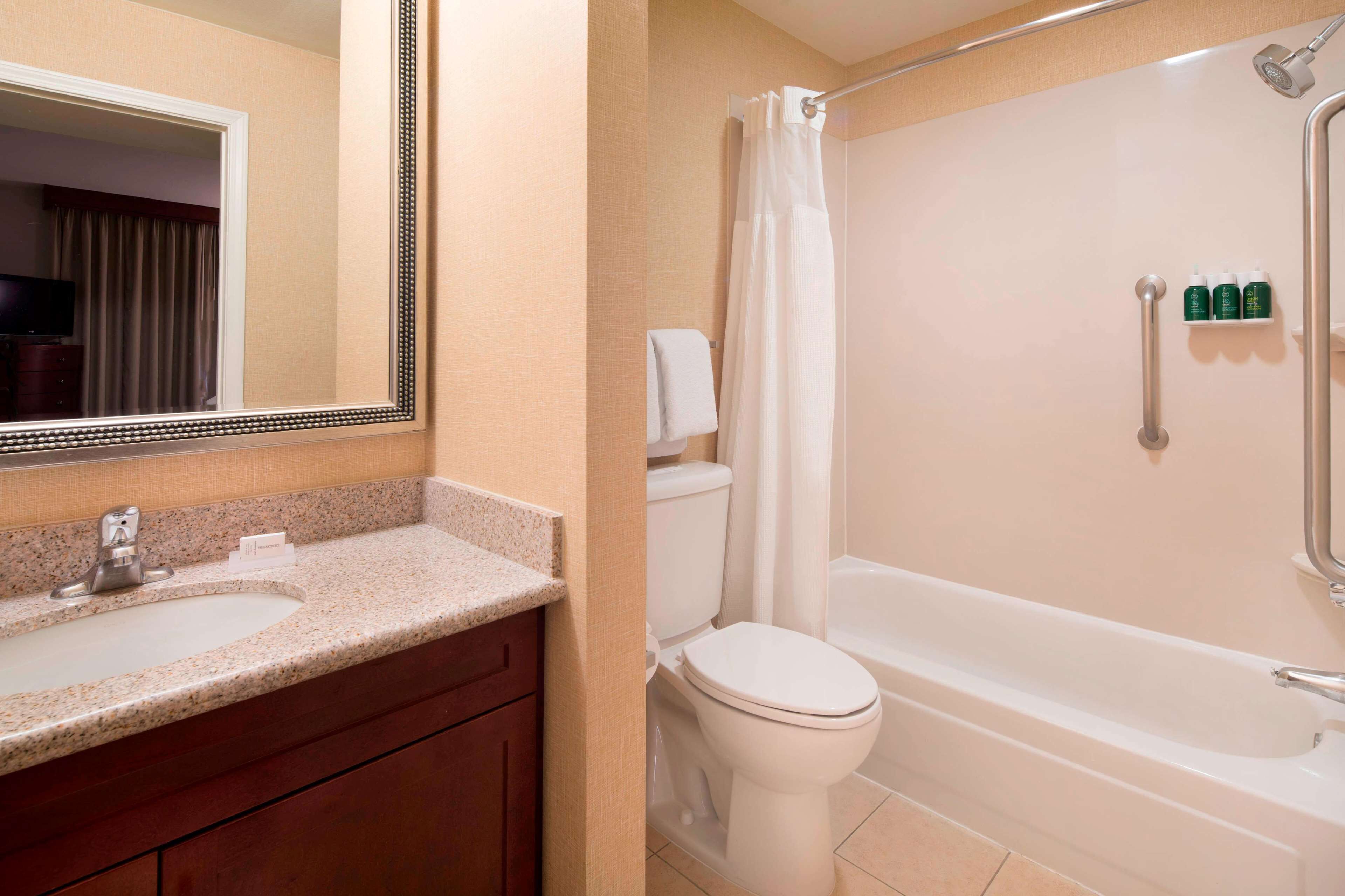 combined shower/bathtub, free toiletries, hair dryer, towels