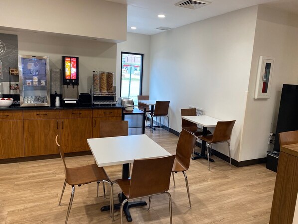 Free daily continental breakfast