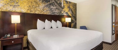 Desk, iron/ironing board, free WiFi, bed sheets