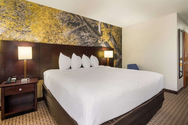 Desk, iron/ironing board, free WiFi, bed sheets