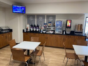 Free daily continental breakfast 
