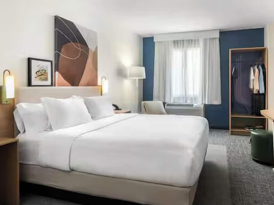 Schreibtisch, Bügeleisen/Bügelbrett, kostenloses WLAN, Bettwäsche