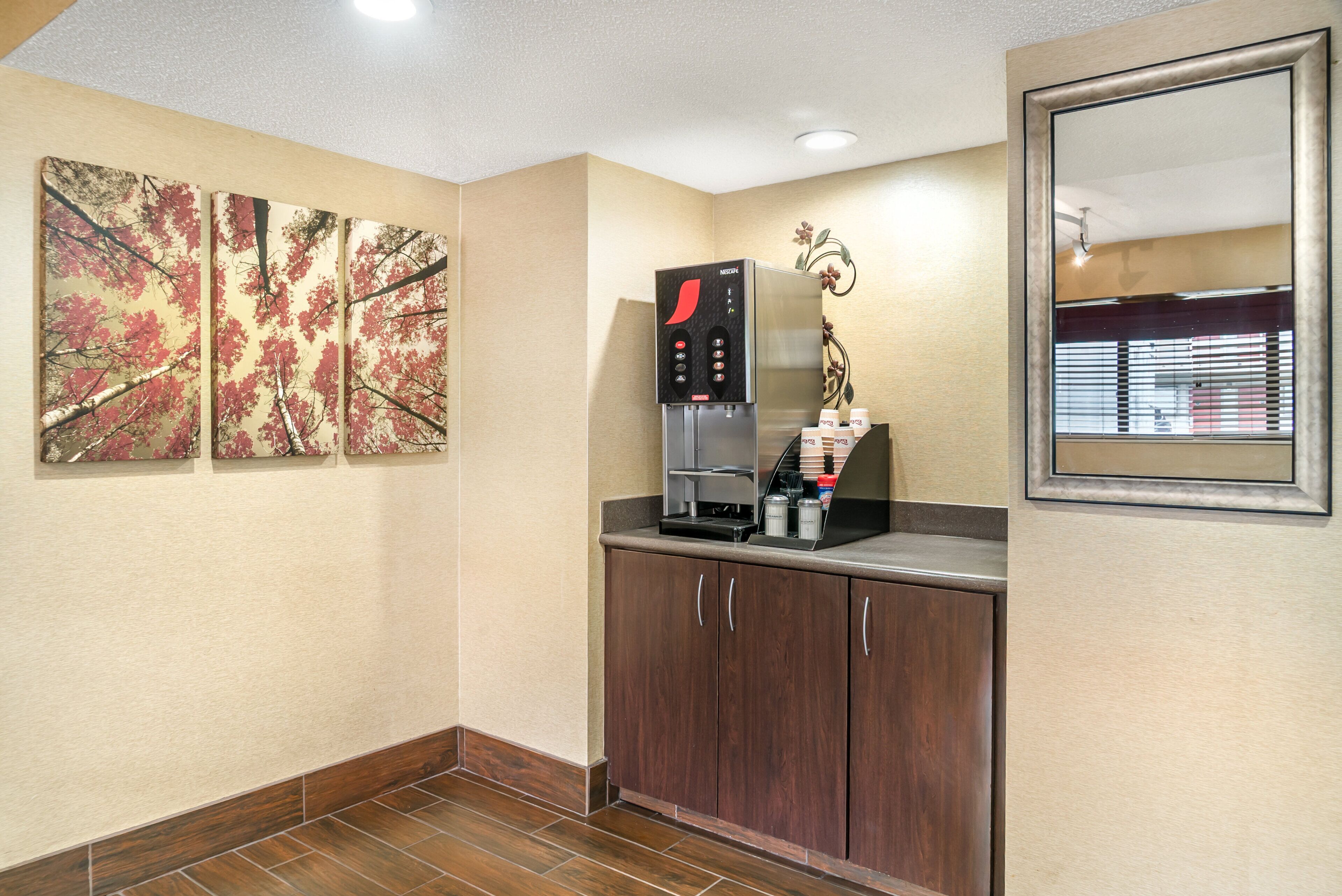 Lobby lounge