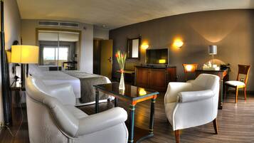 Standaard kamer | Lakens van Egyptisch katoen, luxe beddengoed, een minibar