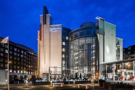 Exterior. Radisson Blu Royal Hotel Helsinki