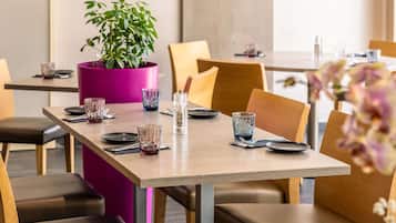 Lunch and dinner served, French cuisine