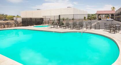 Travelodge by Wyndham Indio