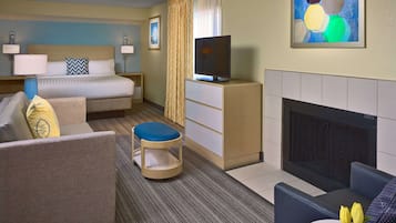 Studio Suite, 1 King Bed | 1 bedroom, soundproofing, iron/ironing board, free WiFi