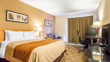 Executive Room, 1 Queen Bed with Sofa bed, Non Smoking (Upper Floor) | Premium bedding, pillow-top beds, desk, blackout curtains