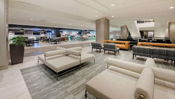 4 restaurants, breakfast served