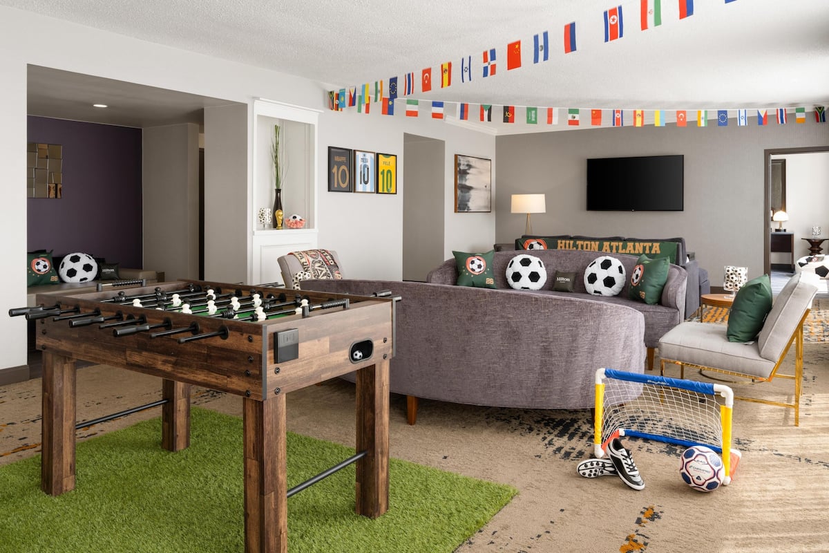 Perhesviitti, useita sänkyjä | Oleskelualue | LCD-televisio, maksullisia elokuvia