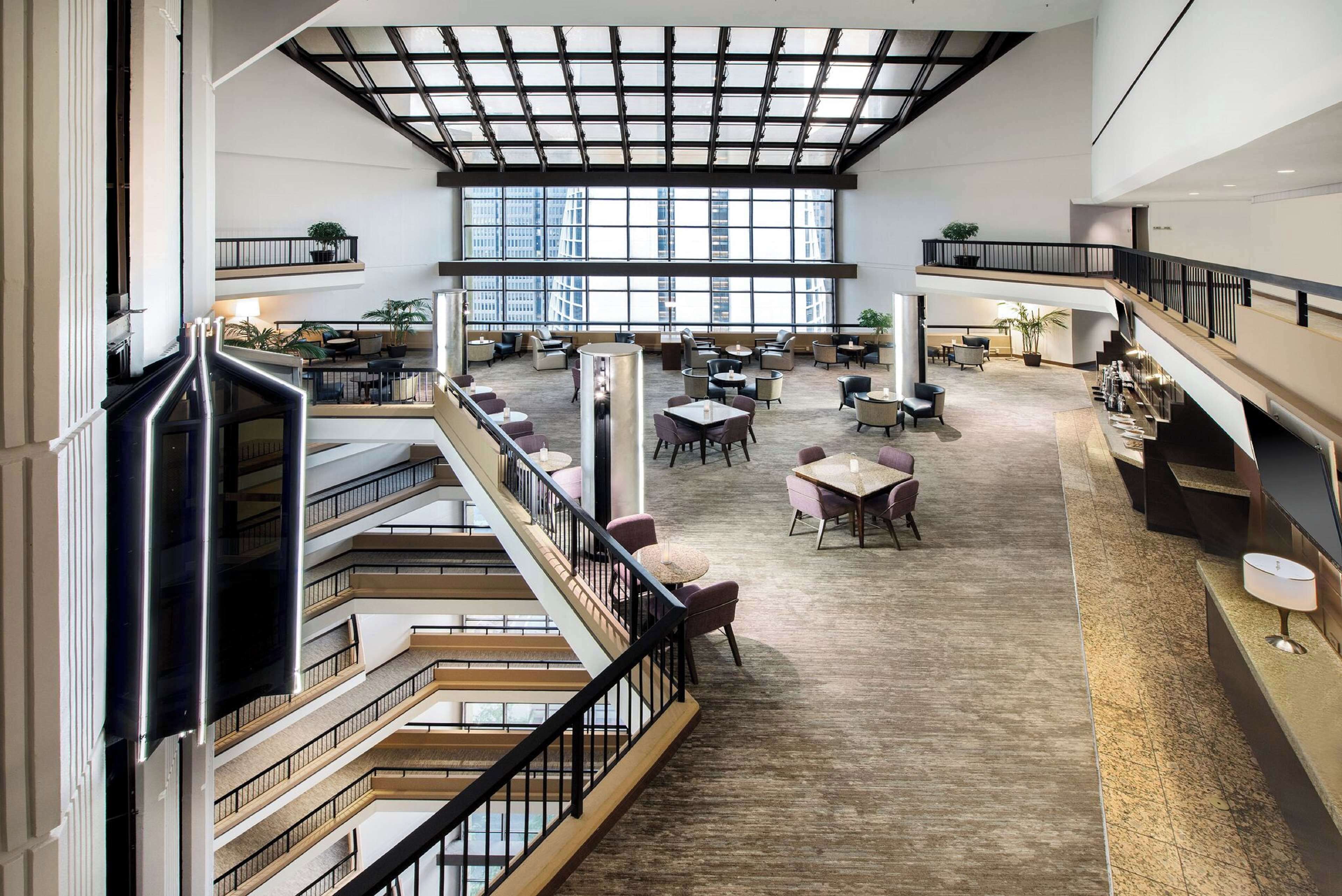 4 restaurants; breakfast, lunch and dinner served 