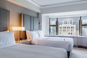 Room, 2 Double Beds, Club lounge access, City View