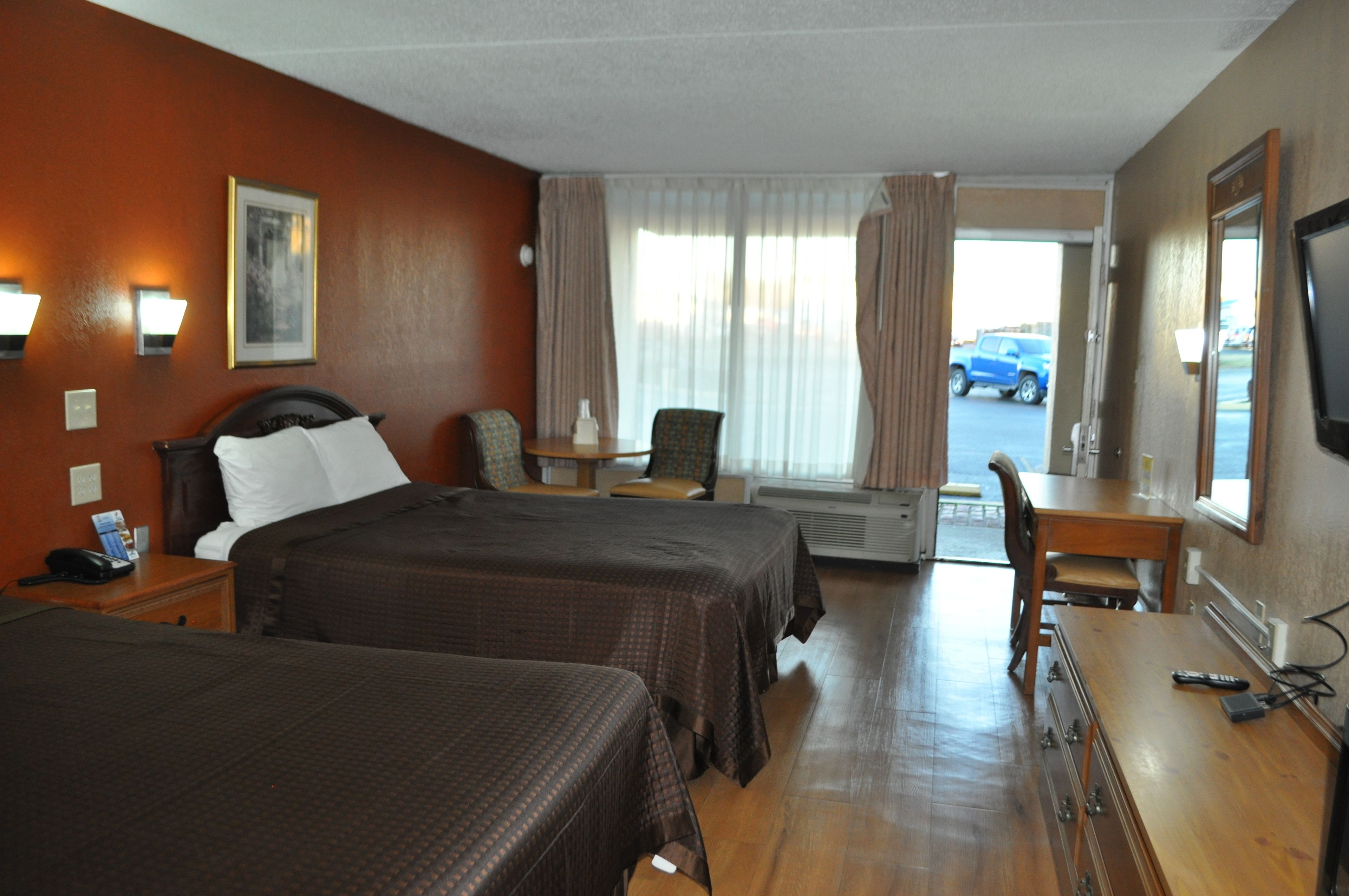 デスク、アイロン / アイロン台、ベビーベッド、WiFi (無料)