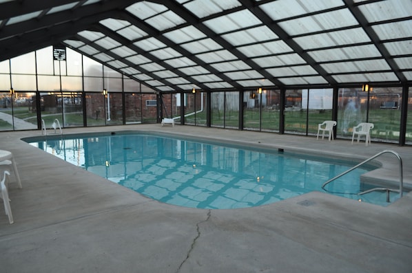 Indoor pool, pool loungers