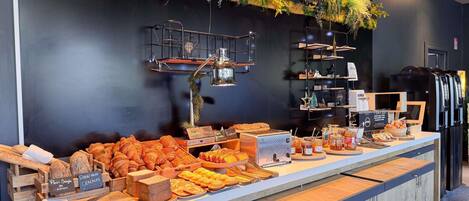 Daily buffet breakfast (EUR 12.10 per person)