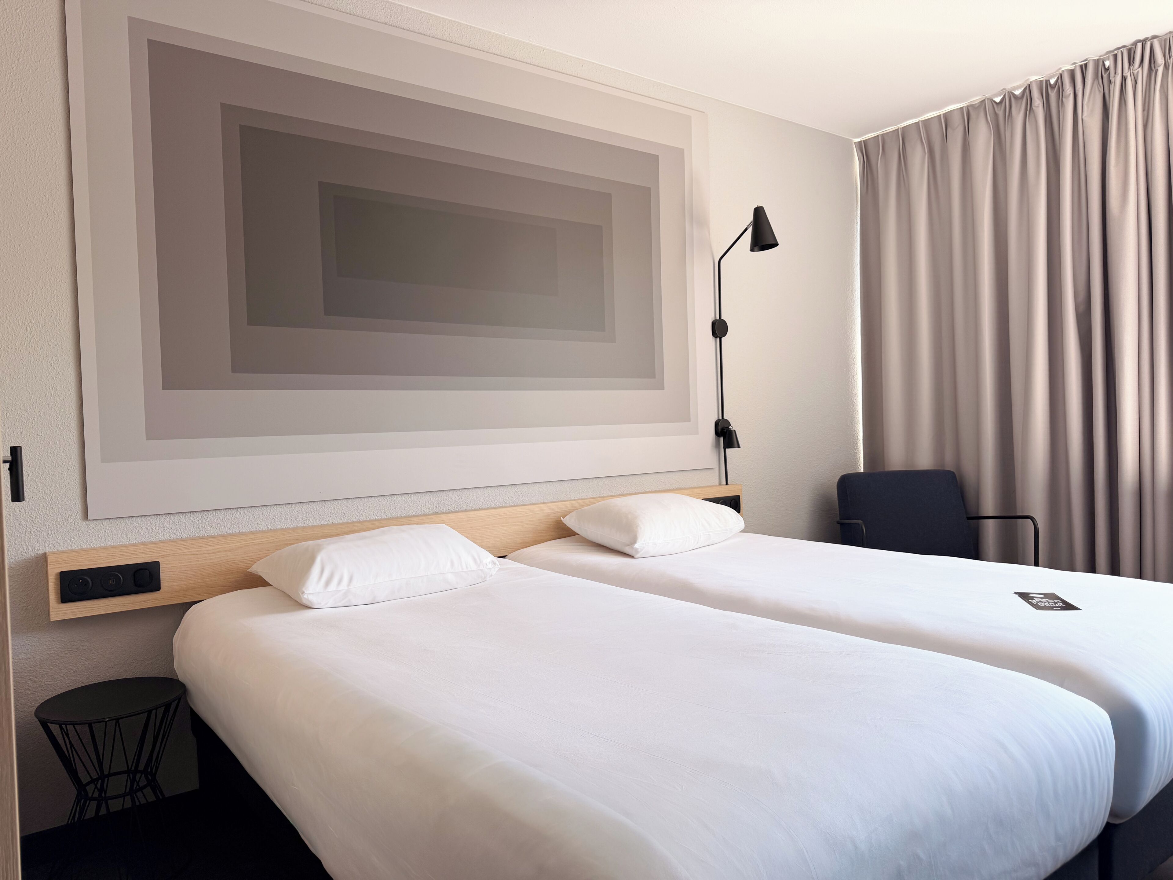 스탠다드룸, 싱글침대 2개 | 1 개의 침실, 책상, 방음 설비, 다리미/다리미판