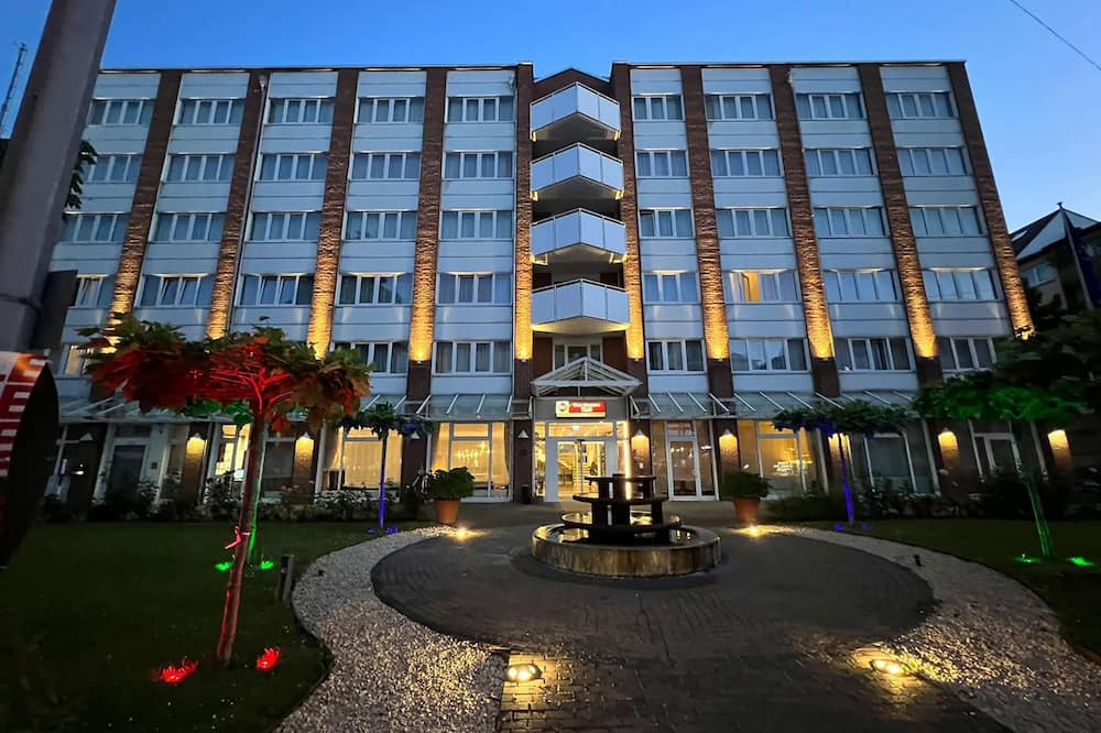 Best Western Plus Delta Park Hotel