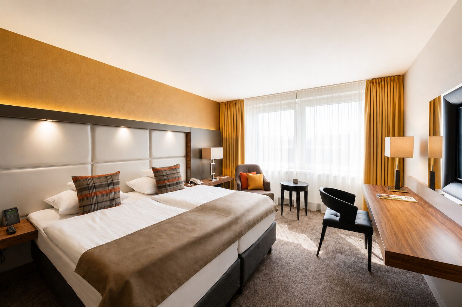 Quarto empresarial, 2 camas de solteiro | 1 quarto, roupas de cama premium, frigobar, cofres nos quartos