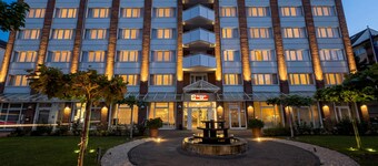 Best Western Plus Delta Park Hotel