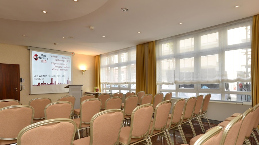 Best Western Plus Delta Park Hotel