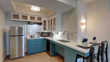 ์ค์ํธ, ํธ์ฌ์ด์ฆ์นจ๋ 1๊ฐ, ์ฅ์ ์ธ ์ง์ (Mobility Tub One Bedroom) | ์ ์ฉ ๊ฐ์ด ์ฃผ๋ฐฉ | ๋์ฉ๋ ๋์ฅ๊ณ , ์ ์๋ ์ธ์ง, ์ฟกํ, ์๊ธฐ ์ธ์ฒ๊ธฐ