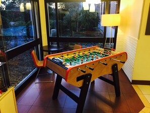 Lobby lounge