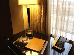 Classic-Zimmer, 1 King-Bett | Businesscenter im Zimmer