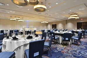Ballroom - Hotel Belvoir Springfield (Springfield)