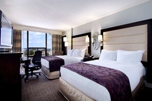 Premium bedding, down duvets, pillow-top beds, in-room safe - Hotel Belvoir Springfield (Springfield)