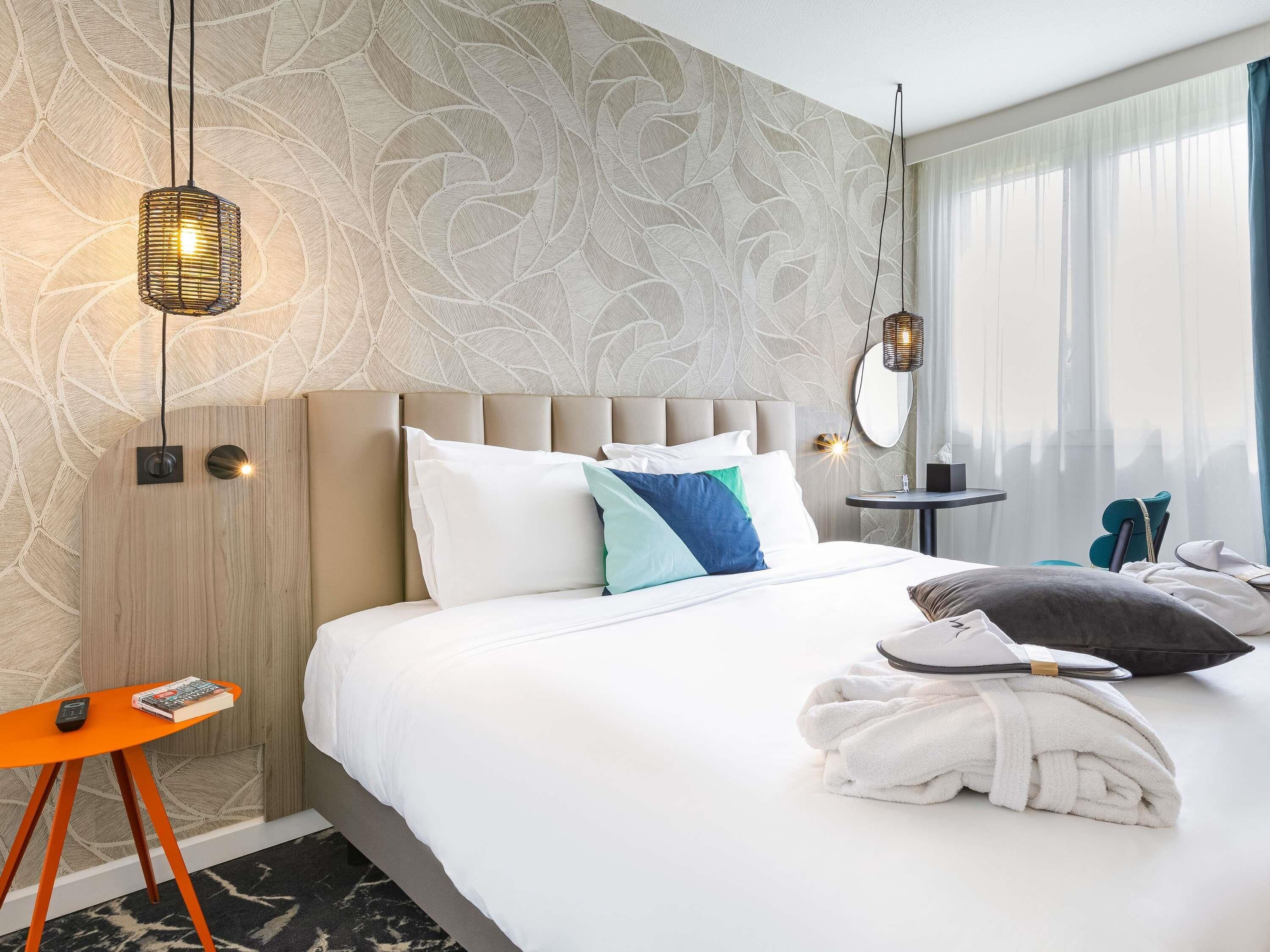 Chambre Deluxe, 1 lit double, vue parc | Minibar, coffres-forts dans les chambres, bureau, chambres insonorisées