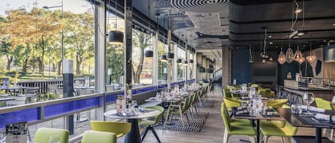 Breakfast, lunch, dinner served; French cuisine