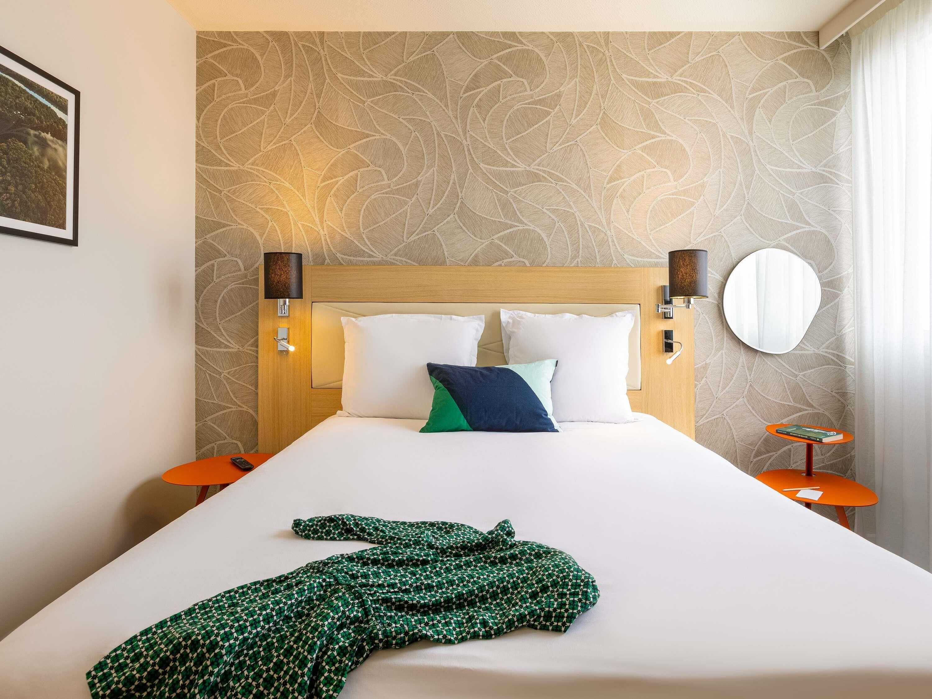 Minibar, in-room safe, desk, soundproofing