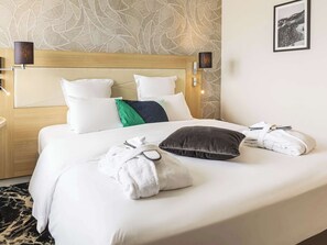 Minibar, in-room safe, desk, soundproofing