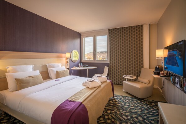 Deluxe Room, 1 Double Bed, Park View