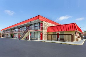Exterior - Econo Lodge Roanoke Civic Center (Roanoke)
