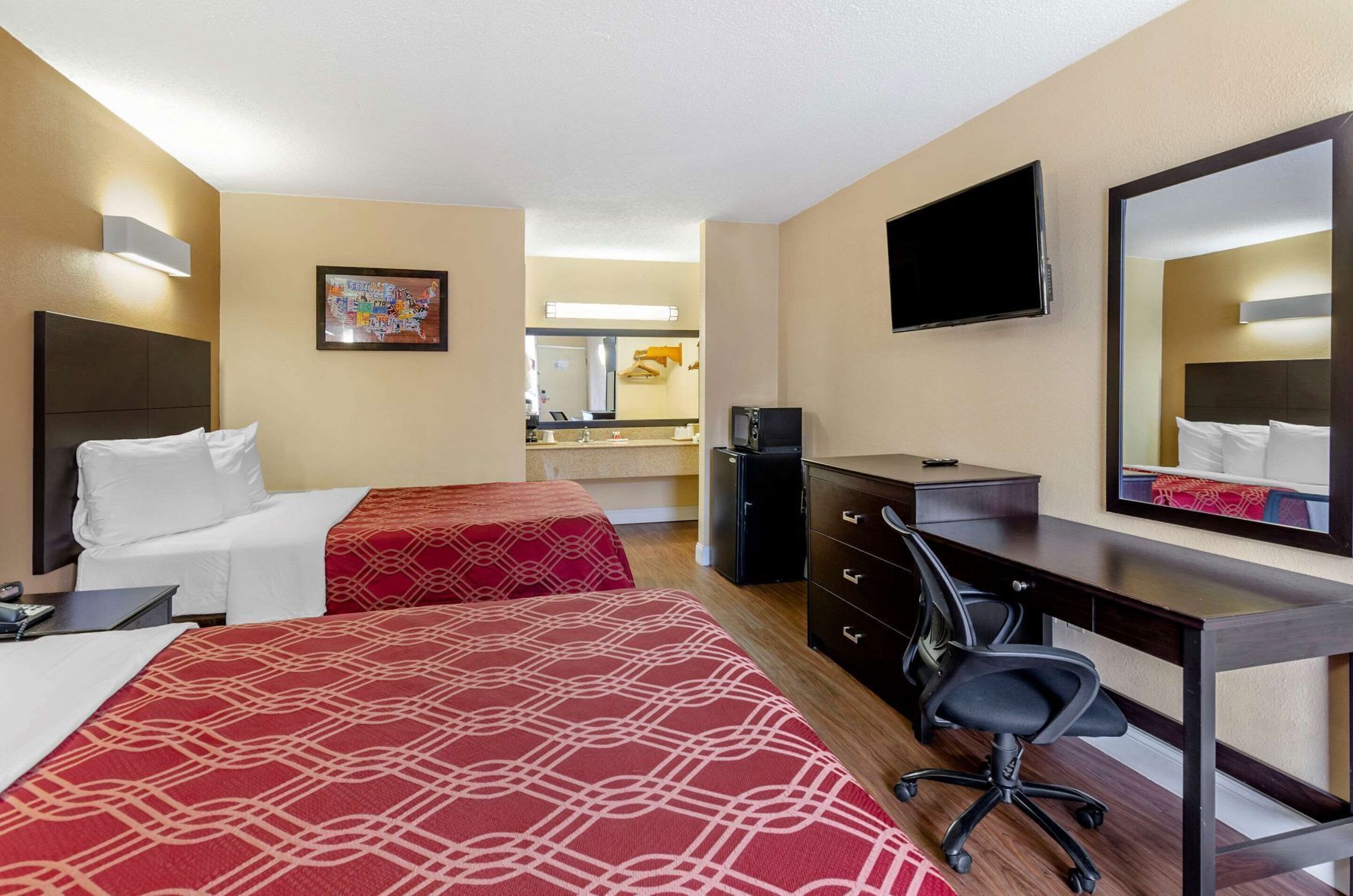Cots/infant beds, rollaway beds, free WiFi, bed sheets
