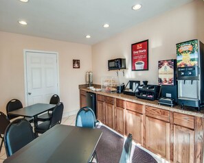 Free daily continental breakfast