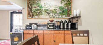 Econo Lodge New Paltz