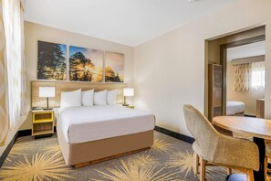 Suite, Multiple Beds, Non Smoking | Iron/ironing board, free WiFi, bed sheets