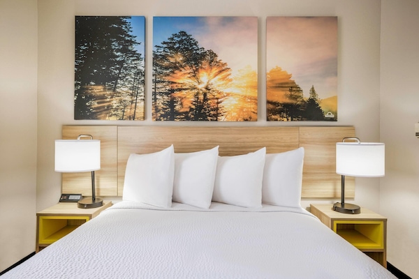 Suite, varias camas, para no fumadores | Tabla de planchar con plancha, wifi gratis y ropa de cama