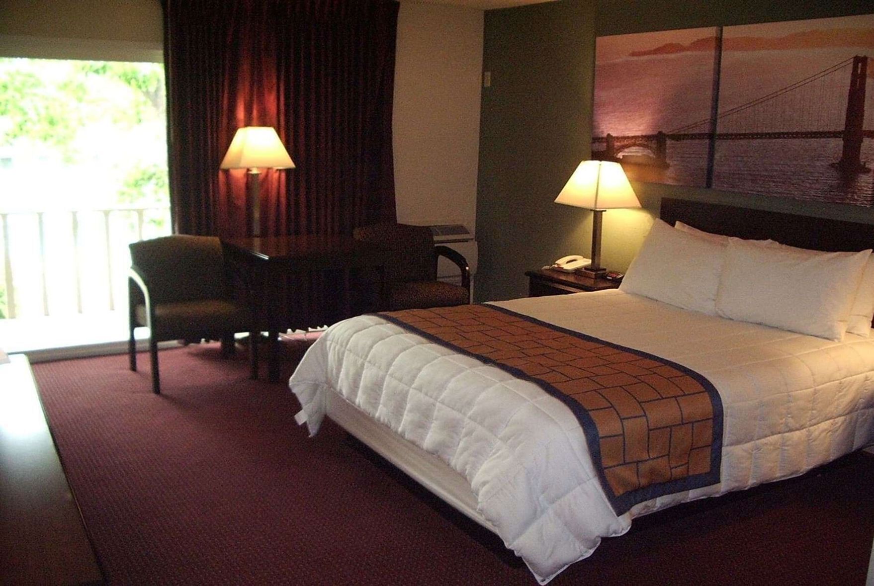 Down comforters, in-room safe, desk, laptop workspace