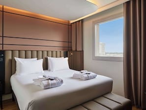 In-room safe, desk, blackout drapes, soundproofing