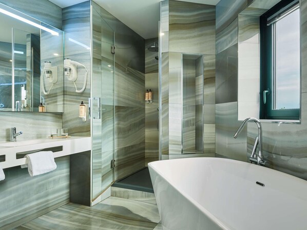 In-room safe, desk, blackout curtains, soundproofing - Mercure Paris Nanterre (Nanterre)