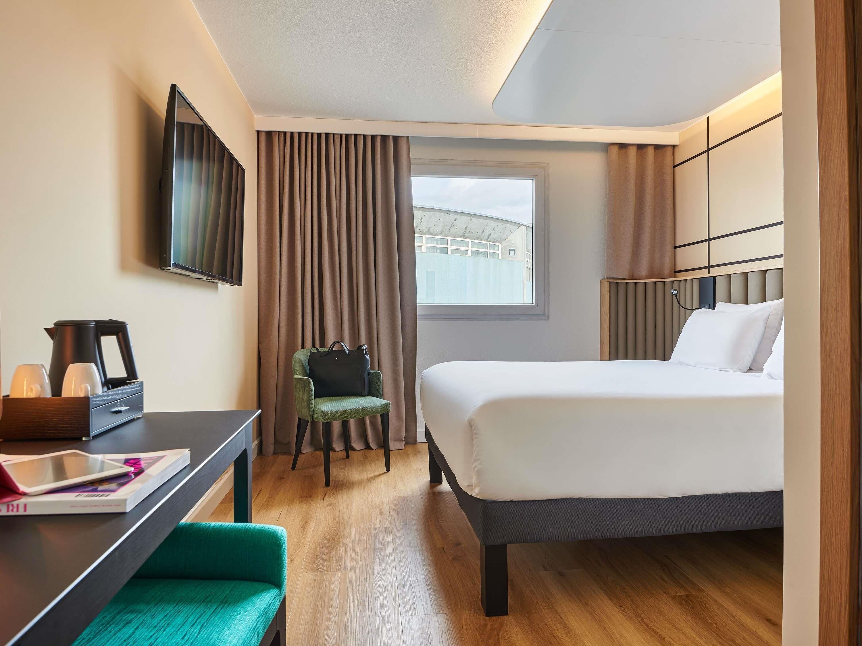 In-room safe, desk, blackout curtains, soundproofing