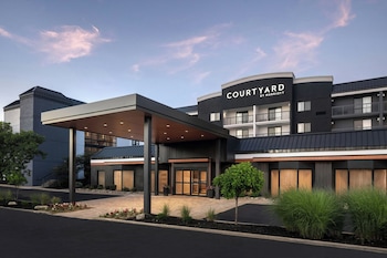 Courtyard by Marriott Cleveland Beachwood