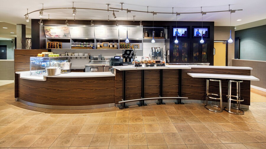 Courtyard by Marriott Cleveland Beachwood