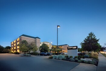 Courtyard by Marriott Cleveland Beachwood