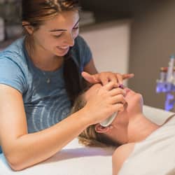 Couples treatment rooms, body treatments, deep-tissue massages