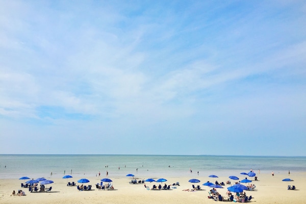 Private beach, sun loungers, beach umbrellas, beach towels